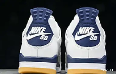 Hyperoad Air Nike SB “Navy” Jordan x 4 0521